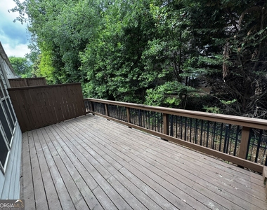 1922 Townsend Court - Photo Thumbnail 25