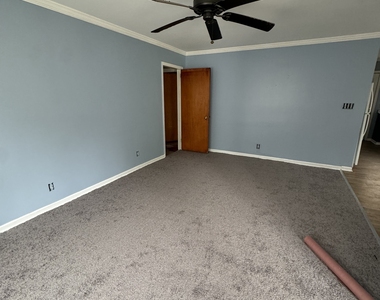 2117 Knightsbridge Road - Photo Thumbnail 1