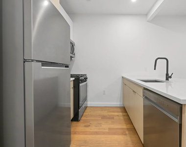 56 East 21st Street - Photo Thumbnail 3
