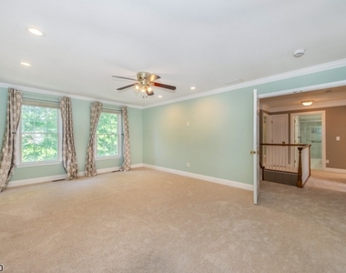5 Savannah Court - Photo Thumbnail 10