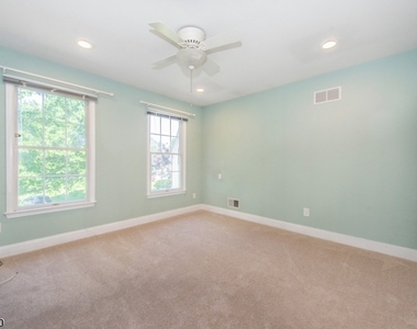 5 Savannah Court - Photo Thumbnail 16