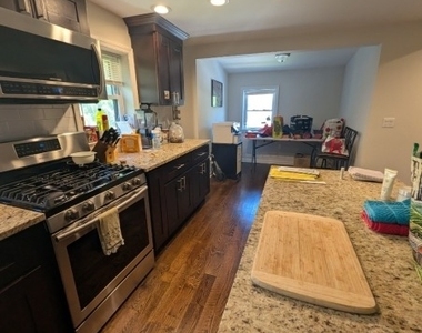 174 Snyder Ave - Photo Thumbnail 4