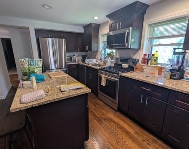 174 Snyder Ave - Photo Thumbnail 2
