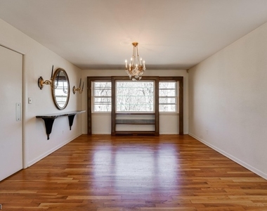 17 Oxford Dr - Photo Thumbnail 3