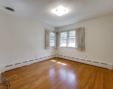 17 Oxford Dr - Photo Thumbnail 17