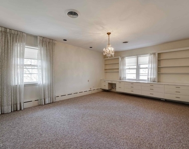 17 Oxford Dr - Photo Thumbnail 10