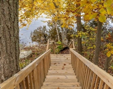 232 W Shore Dr - Photo Thumbnail 9