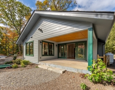 232 W Shore Dr - Photo Thumbnail 36