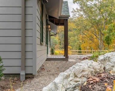 232 W Shore Dr - Photo Thumbnail 6