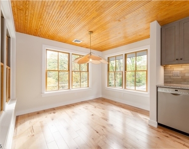 232 W Shore Dr - Photo Thumbnail 24