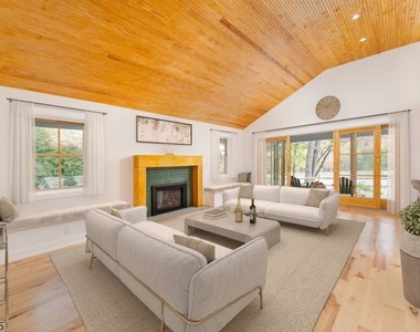 232 W Shore Dr - Photo Thumbnail 18