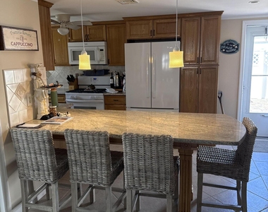 102 W Colony Road - Photo Thumbnail 17