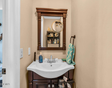 102 W Colony Road - Photo Thumbnail 25