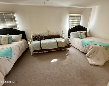 102 W Colony Road - Photo Thumbnail 10
