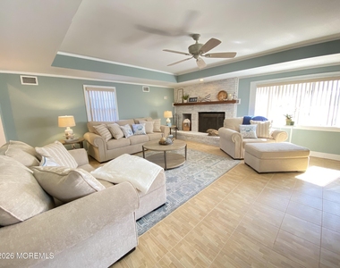 102 W Colony Road - Photo Thumbnail 8