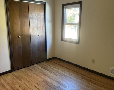 2103 Rutherford Avenue - Photo Thumbnail 7