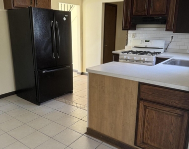 2103 Rutherford Avenue - Photo Thumbnail 2