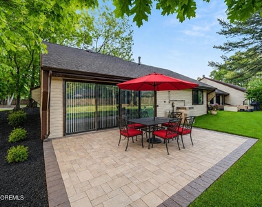 16 E Bluebell Lane - Photo Thumbnail 21