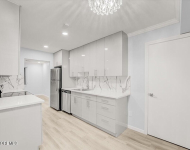 16 E Bluebell Lane - Photo Thumbnail 9