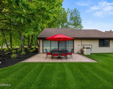 16 E Bluebell Lane - Photo Thumbnail 22
