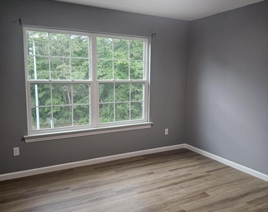 42 Diane Drive - Photo Thumbnail 11