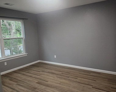 42 Diane Drive - Photo Thumbnail 21
