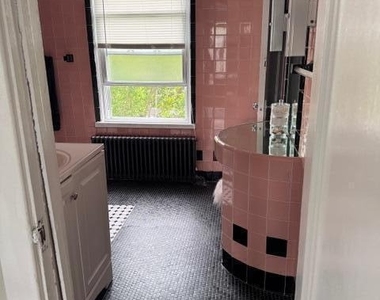 415 Sunset Avenue - Photo Thumbnail 18