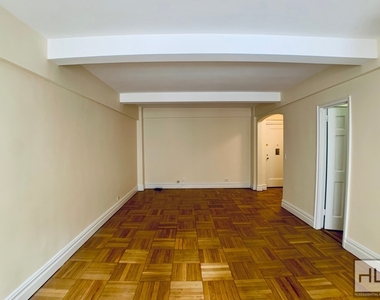East 56 Street - Photo Thumbnail 1