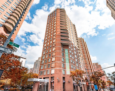 2nd Avenue - Photo Thumbnail 9