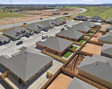 2854 Glennster Street - Photo Thumbnail 2