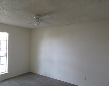1336 Mill Stream Drive - Photo Thumbnail 3