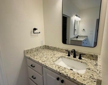 6901 Glen Abbey - Photo Thumbnail 11