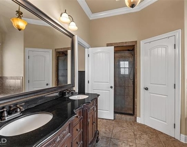 337 Wood Springs - Photo Thumbnail 10