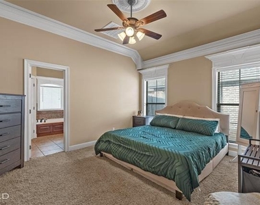 337 Wood Springs - Photo Thumbnail 9