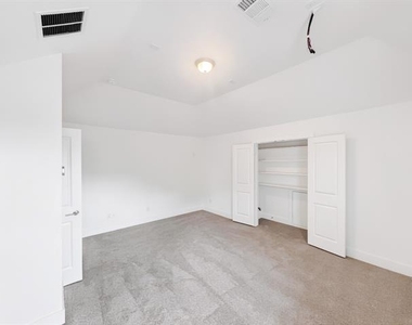 1019 Modesto Drive - Photo Thumbnail 29