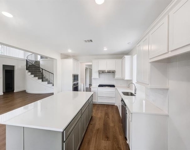 1019 Modesto Drive - Photo Thumbnail 20