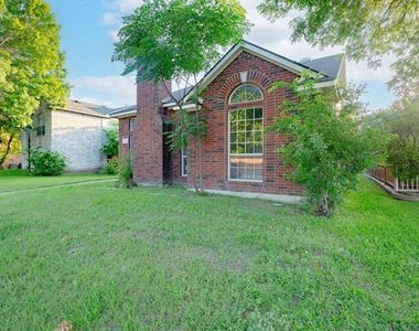 3721 Smartt Street - Photo Thumbnail 2