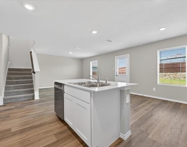 5568 Corduroy Road - Photo Thumbnail 7