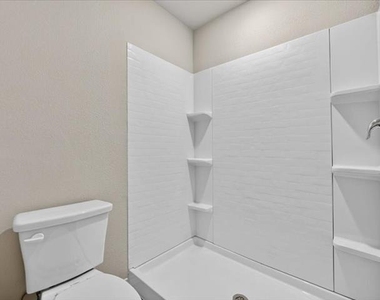 5568 Corduroy Road - Photo Thumbnail 17