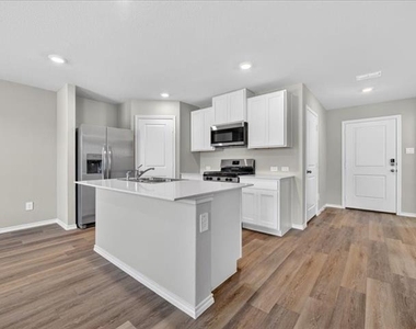 5568 Corduroy Road - Photo Thumbnail 5