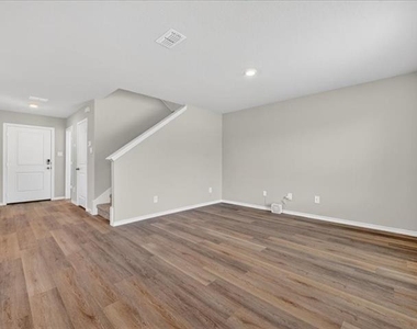 5568 Corduroy Road - Photo Thumbnail 3