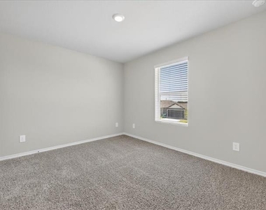 5568 Corduroy Road - Photo Thumbnail 10