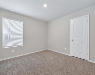 5568 Corduroy Road - Photo Thumbnail 11