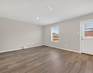 5568 Corduroy Road - Photo Thumbnail 2