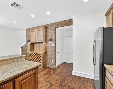 6041 Pisa Lane - Photo Thumbnail 15