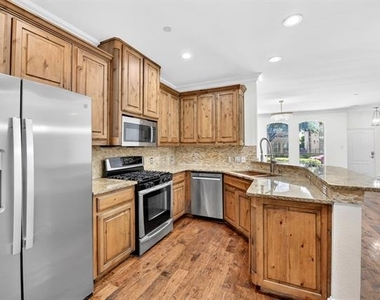 6041 Pisa Lane - Photo Thumbnail 13