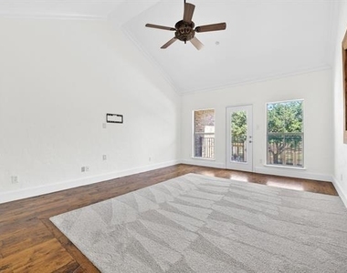 6041 Pisa Lane - Photo Thumbnail 22
