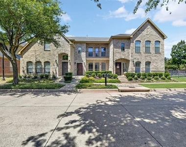 6041 Pisa Lane - Photo Thumbnail 29