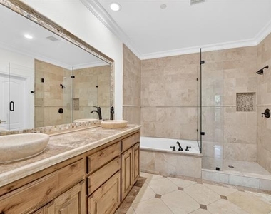 6041 Pisa Lane - Photo Thumbnail 20