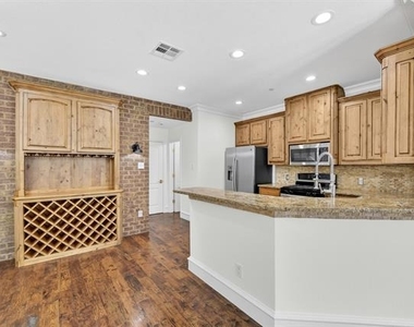 6041 Pisa Lane - Photo Thumbnail 11